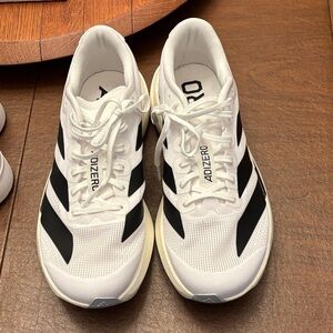 Adizero ladies tennis shoes size 8 1/2 worn once